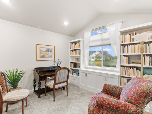 Photo 3 for MLS #2114854 at 462 S Iron Shoe Ln #B