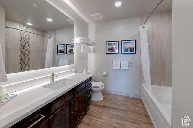 Photo 33 for MLS #2114864 at 2331 Mesa Rd #D-5