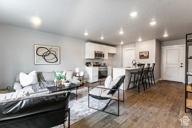 Photo 3 for MLS #2114898 at 8606 W Cordero Dr