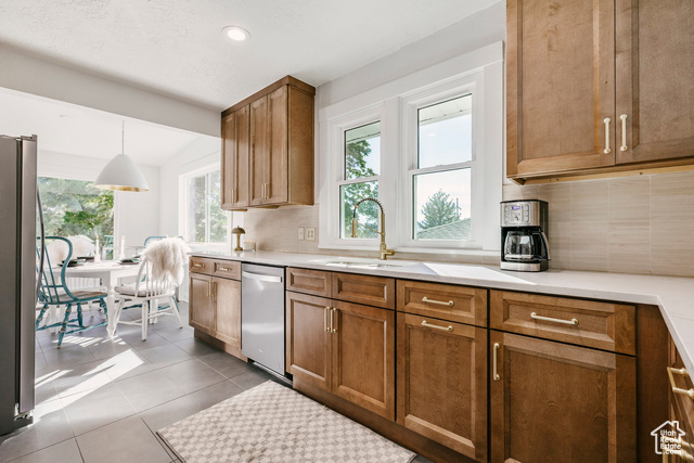 Photo 9 for MLS #2114904 at 1120 E Sunnyside Ave