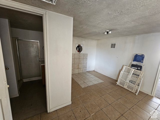 Photo 19 for MLS #2114918 at 207 E Red Hill Rd