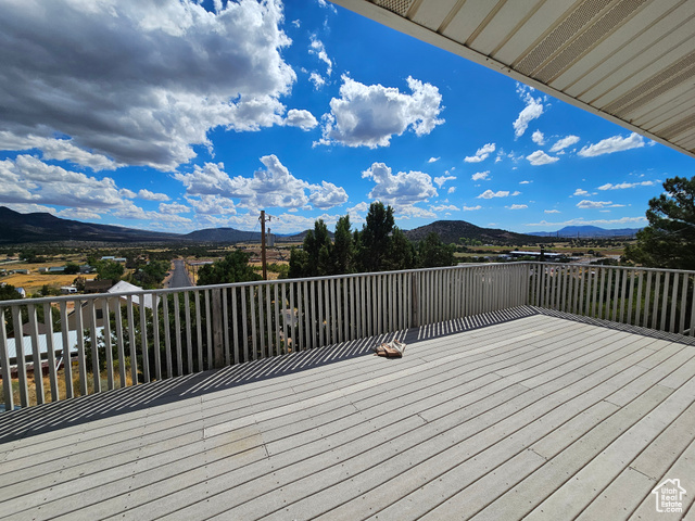 Photo 6 for MLS #2114918 at 207 E Red Hill Rd
