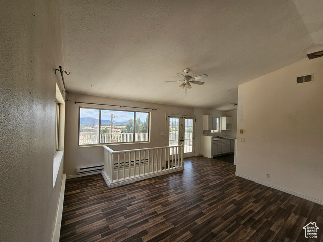 Photo 10 for MLS #2114918 at 207 E Red Hill Rd