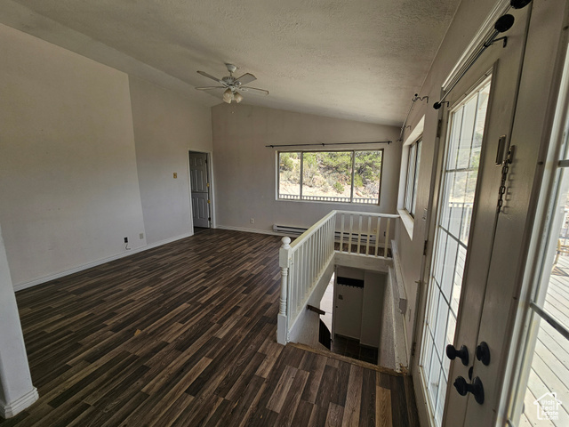 Photo 8 for MLS #2114918 at 207 E Red Hill Rd