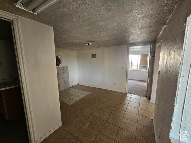 Photo 18 for MLS #2114918 at 207 E Red Hill Rd