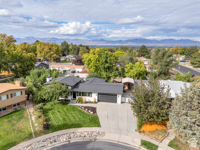 Photo 2 - 8550 S Clairmont Cir, Sandy UT 84070