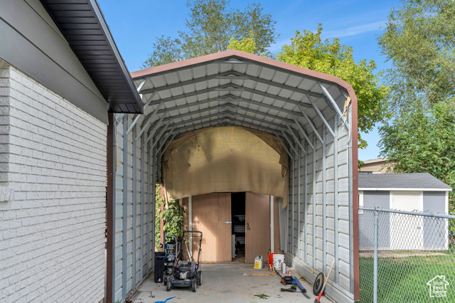 Photo 15 - 8550 S Clairmont Cir, Sandy UT 84070