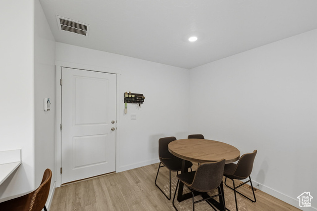 Photo 10 for MLS #2114937 at 3728 W Orinda Dr #1571