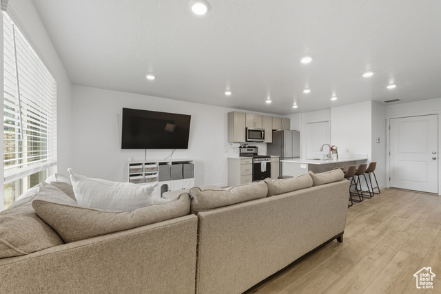 Photo 4 for MLS #2114937 at 3728 W Orinda Dr #1571