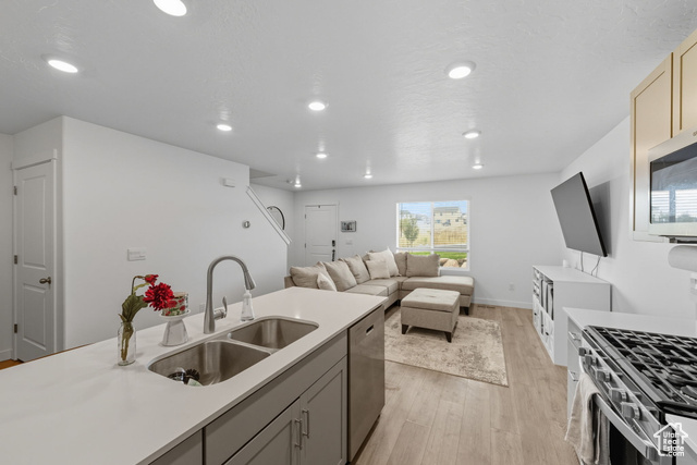 Photo 9 for MLS #2114937 at 3728 W Orinda Dr #1571