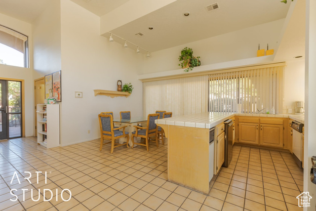 Photo 35 for MLS #2114938 at 301 S 1200 East #112