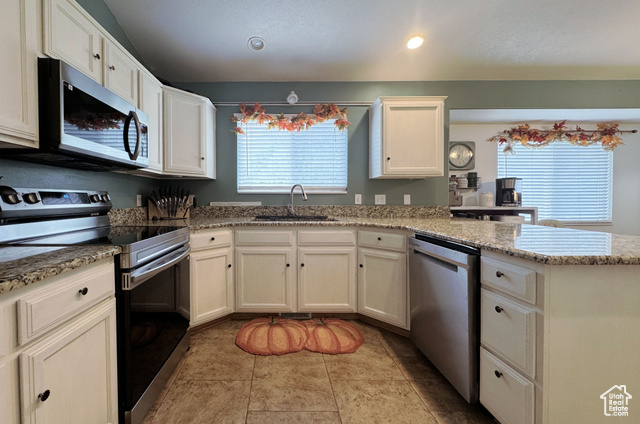 Photo 3 for MLS #2114941 at 210 S 900 West
