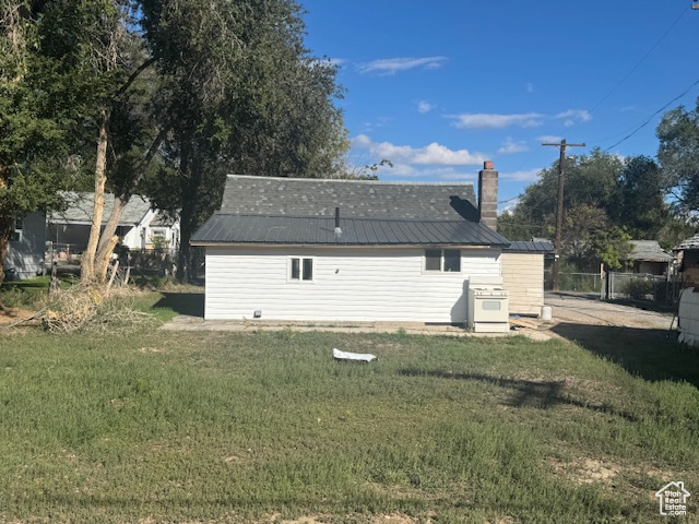 Photo 13 for MLS #2114942 at 454 Rose Ave