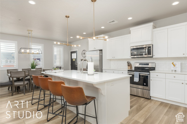 MLS #2114948                     located at 3980 S Jackson #6,
                     Washington, UT