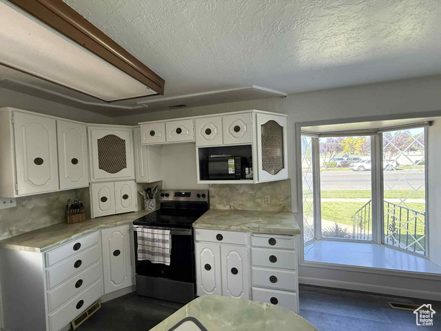 Photo 12 for MLS #2114951 at 556 E 400 North