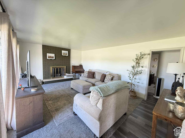 Photo 4 for MLS #2114951 at 556 E 400 North