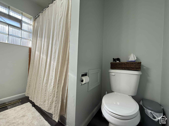 Photo 15 for MLS #2114951 at 556 E 400 North