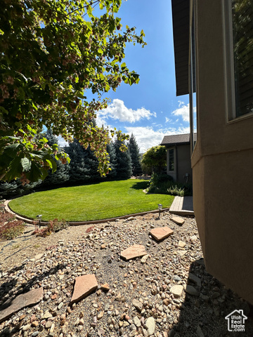 Photo 37 for MLS #2114960 at 607 S Haylie Ln