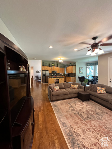 Photo 11 for MLS #2114960 at 607 S Haylie Ln