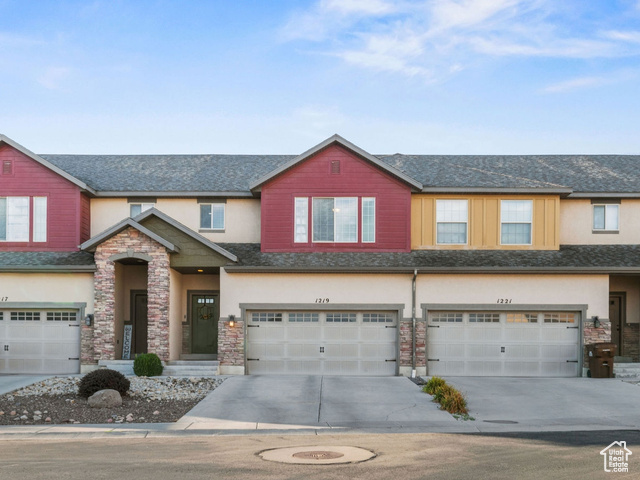 Photo 2 for MLS #2114962 at 1219 N Baycrest Dr