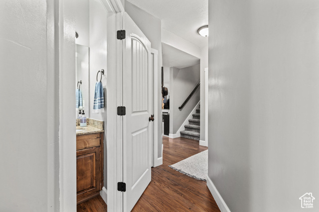 Photo 11 for MLS #2114962 at 1219 N Baycrest Dr