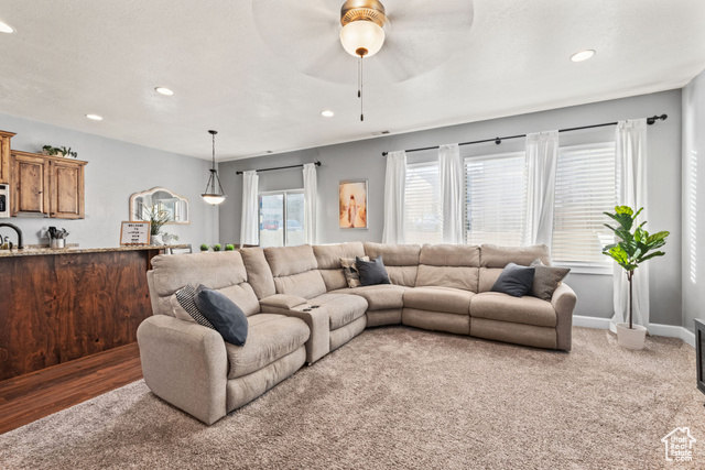 Photo 3 for MLS #2114962 at 1219 N Baycrest Dr