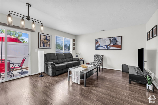 Photo 5 for MLS #2114964 at 4728 W Mona Ln