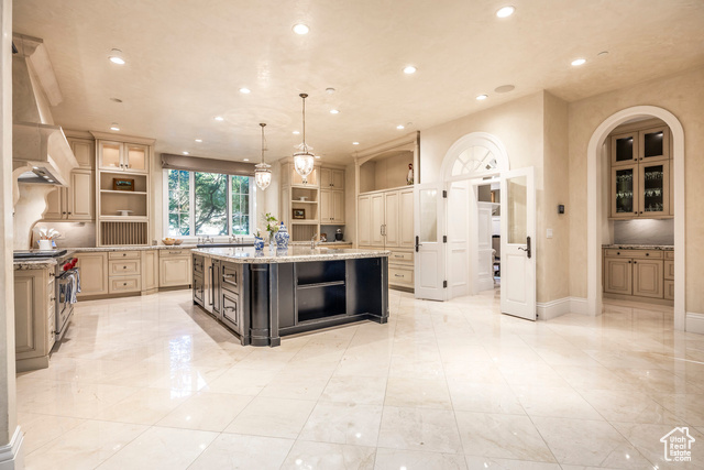 Photo 7 for MLS #2114970 at 5508 S Walker Estates Cir