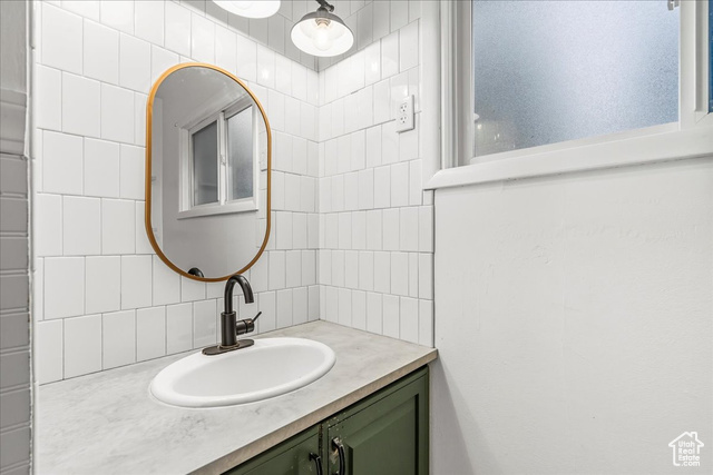Photo 14 for MLS #2114972 at 6851 S Meadow Dr