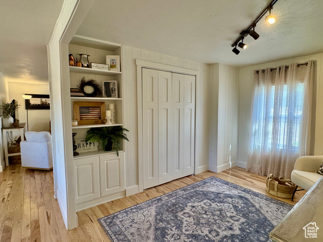 Photo 18 for MLS #2114978 at 255 N Main