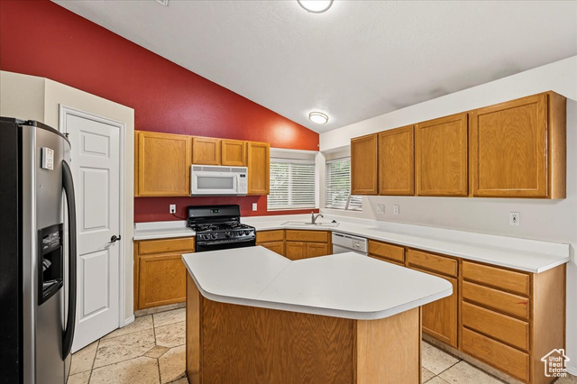 Photo 9 for MLS #2115005 at 2081 W 8350 South