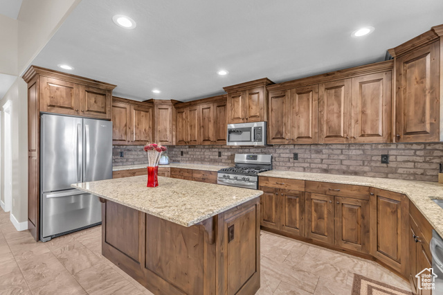 Photo 10 for MLS #2115049 at 4352 W 300 North