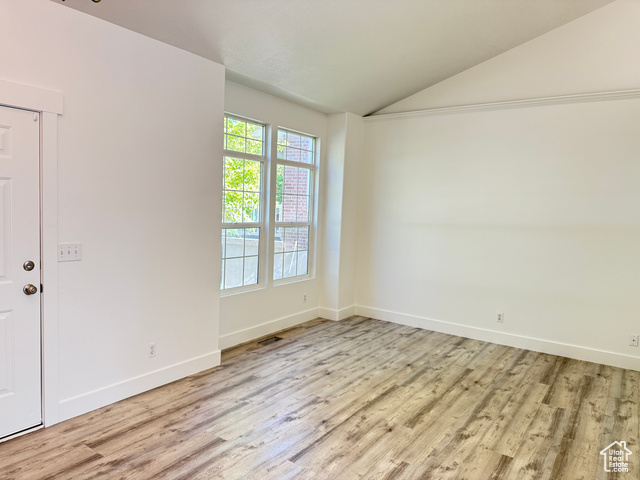 Photo 4 for MLS #2115052 at 4047 Pine Grove Way