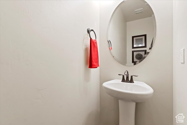Photo 13 for MLS #2115059 at 282 W 650 North