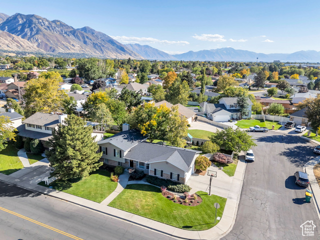 Photo 4 for MLS #2115066 at 568 E 200 North
