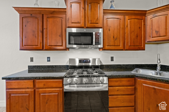 Photo 13 for MLS #2115093 at 2001 W Golden Pond Way