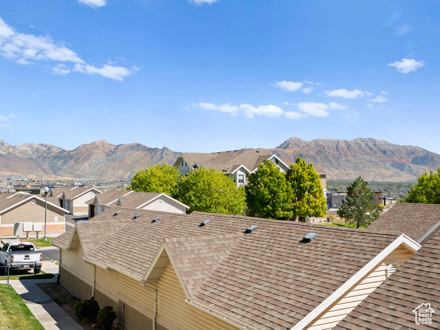 Photo 25 for MLS #2115119 at 2109 Aurora Way #F5