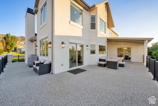 Photo 70 for MLS #2115126 at 983 E Southfork Dr
