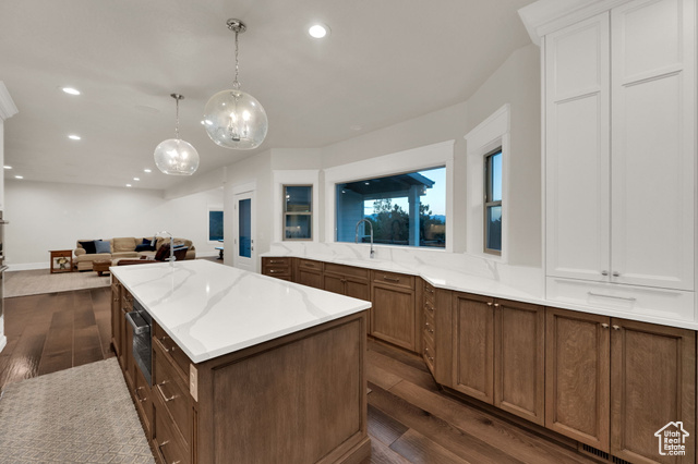 Photo 19 for MLS #2115126 at 983 E Southfork Dr