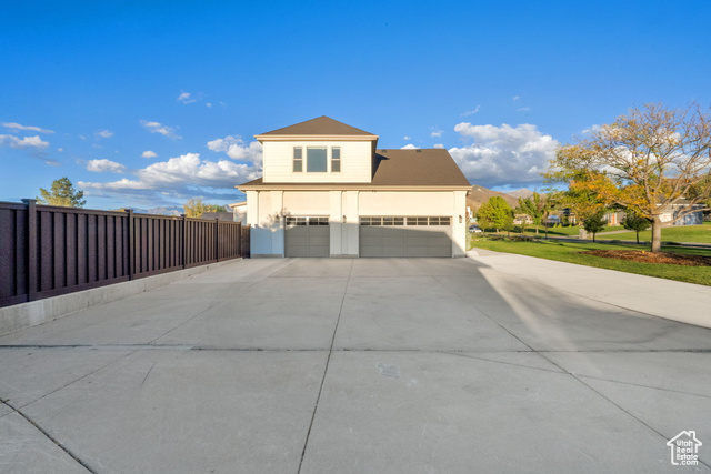 Photo 9 for MLS #2115126 at 983 E Southfork Dr