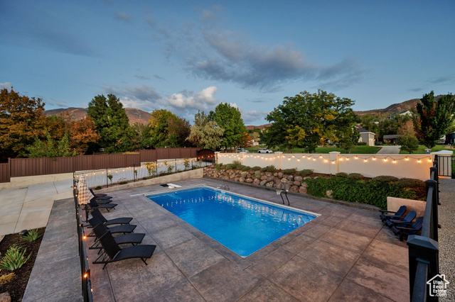 Photo 74 for MLS #2115126 at 983 E Southfork Dr