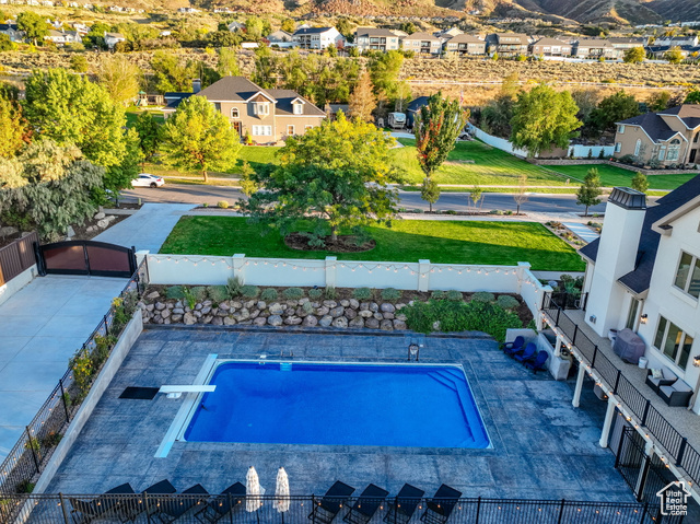 Photo 98 for MLS #2115126 at 983 E Southfork Dr