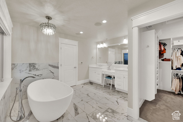 Photo 36 for MLS #2115126 at 983 E Southfork Dr