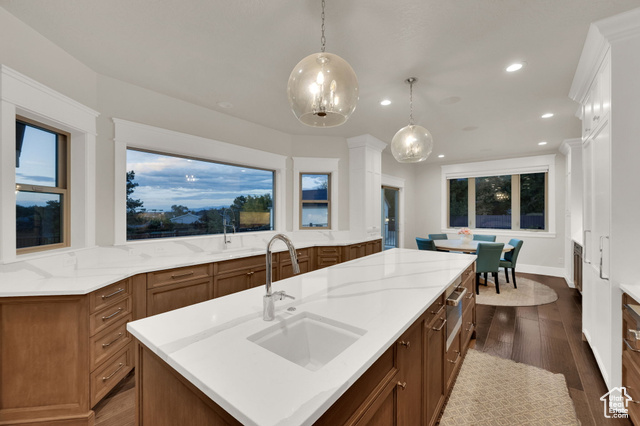 Photo 15 for MLS #2115126 at 983 E Southfork Dr