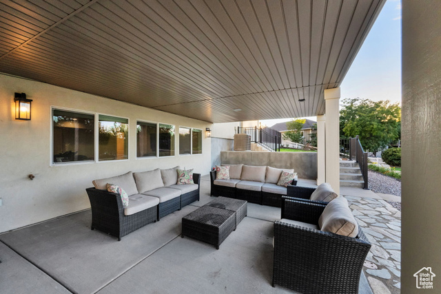 Photo 73 for MLS #2115126 at 983 E Southfork Dr