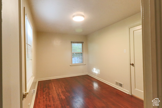 Photo 7 for MLS #2115128 at 340 S 200 East