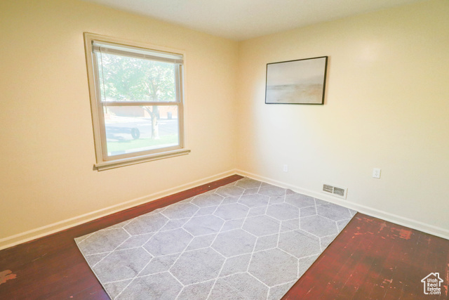 Photo 5 for MLS #2115128 at 340 S 200 East