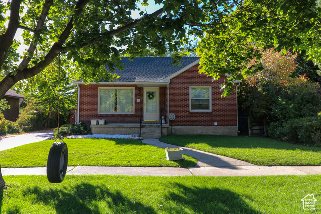 Photo 2 for MLS #2115128 at 340 S 200 East