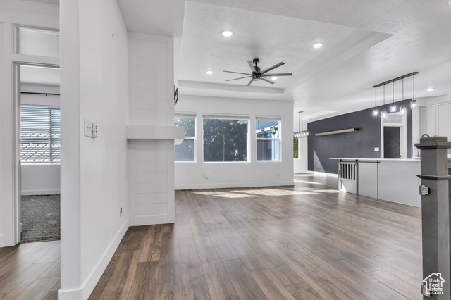 Photo 5 for MLS #2115129 at 674 S Meade St