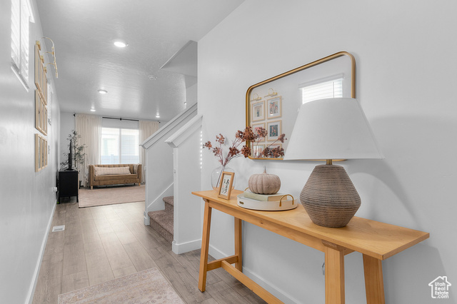 Photo 3 for MLS #2115176 at 1082 E Waterway Ln